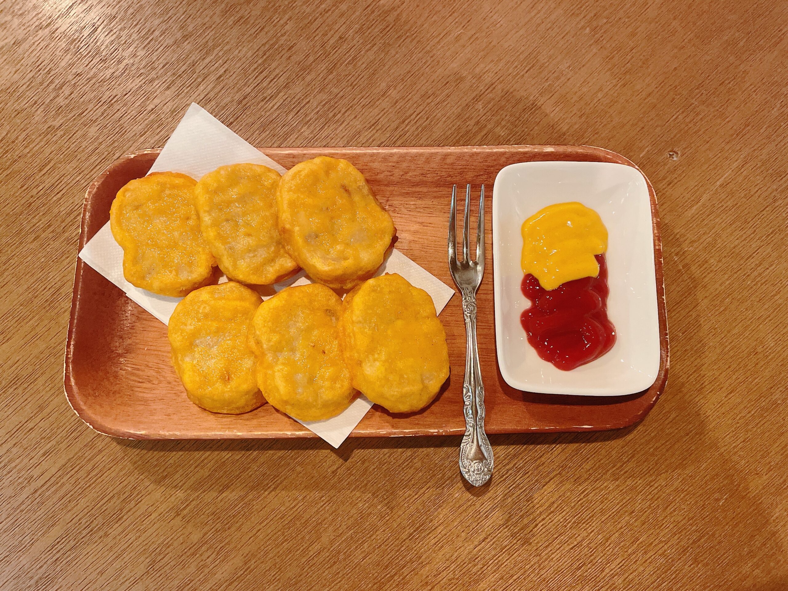 『チキンナゲット』
揚げたて熱々でマスタード＆ケチャップをたっぷりつけていただきました！