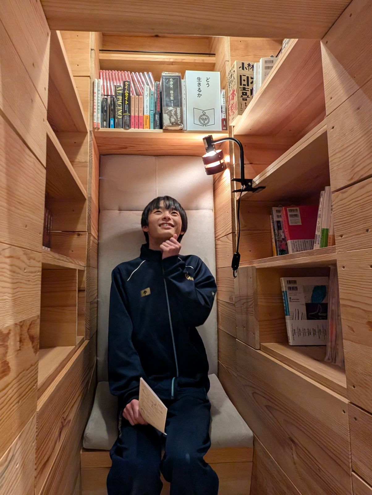 『八戸ブックセンター』ハンモック⛺? 本の塔🏰? 缶詰🥫?