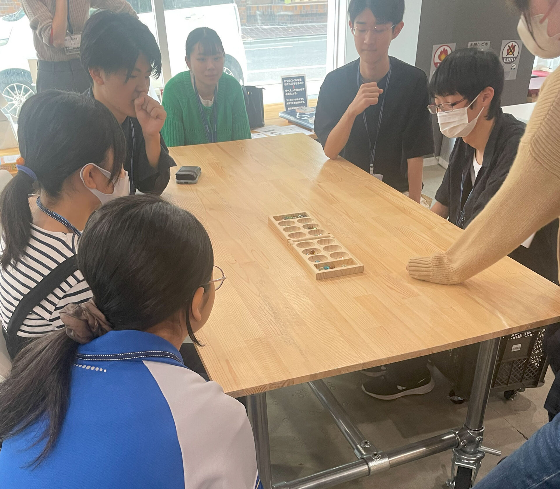 『マンカラ』というボードゲームで交流