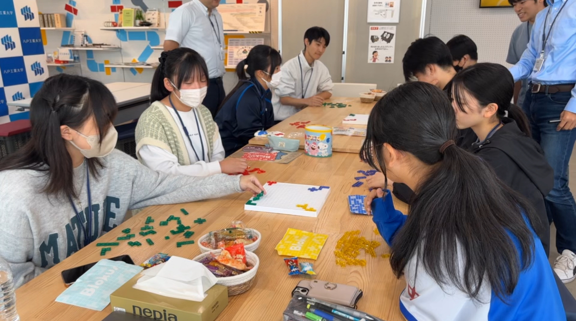 ブロックの置き方に個性がでてますね！

楽しく交流することができました✨